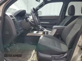 2011 Ford Escape XLT z VIN 1FMCU9D7XBKA96400, wystawiony jako Copart lot #53159585 z przebiegiem 119 962 mil mil oraz Czysty tytuł • Clean title. Historia ofert i sprzedaży dostępna na DreamBid. Obrazek 7.