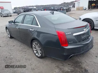 2018 Cadillac CTS Luxury AWD z VIN 1G6AX5SS6J0111510, wystawiony jako IAAI lot #41501384 z przebiegiem 68 315 mil mil oraz . Historia ofert i sprzedaży dostępna na DreamBid. Obrazek 3.