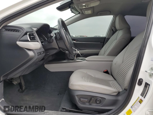 2022 Toyota Camry SE with VIN 4T1G11AKXNU702906, listed as a Copart auction lot 51081115 with 39,702 mi miles and Clean Title. Bid and sale history available at DreamBid. Image 7.