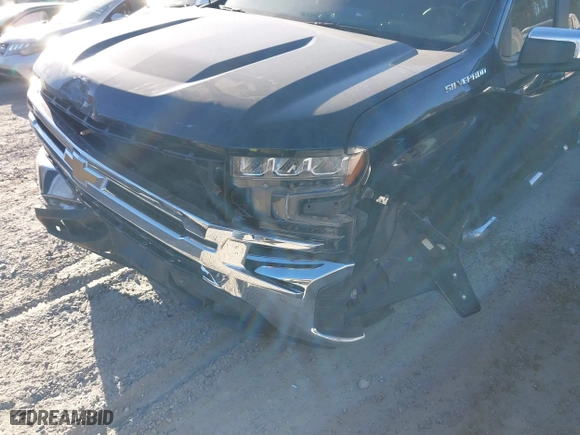 2019 Chevrolet Silverado 1500 LT with VIN 3GCPWCEK9KG135825, listed as a IAAI auction lot 41694390 with 40,267 mi miles. Bid and sale history available at carsss.com. Image 6.