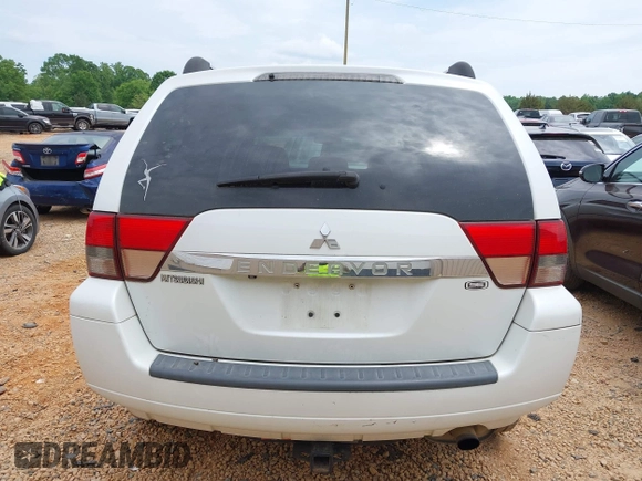2011 Mitsubishi Endeavor z VIN 4A4JM3AS2BE037110, wystawiony jako IAAI lot #42106914 z przebiegiem 160 327 mil mil oraz . Historia ofert i sprzedaży dostępna na DreamBid. Obrazek 16.