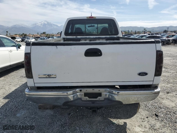 2000 Ford Super Duty F-250 XL with VIN 1FTNX21F5YEA71841, listed as a Copart auction lot 49081865 with 359,788 mi miles and Salvage Title. Bid and sale history available at carsss.com. Image 6.
