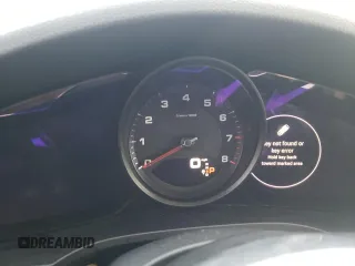 2022 Porsche Cayenne z VIN WP1AA2AY4NDA06206, wystawiony jako Copart lot #70961832 z przebiegiem Nie podano mil oraz . Historia ofert i sprzedaży dostępna na DreamBid. Obrazek 9.