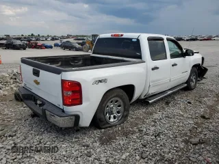 2013 Chevrolet Silverado 1500 LS with VIN 3GCPKREA9DG270635, listed as a Copart auction lot 70052584 with 204,386 mi miles and Salvage Title. Bid and sale history available at DreamBid. Image 3.