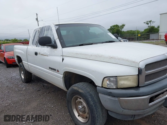 1999 Dodge 1500 z VIN 1B7HF13Y3XJ616238, wystawiony jako IAAI lot #42347619 z przebiegiem 225 237 mil mil oraz . Historia ofert i sprzedaży dostępna na DreamBid. Obrazek 1.