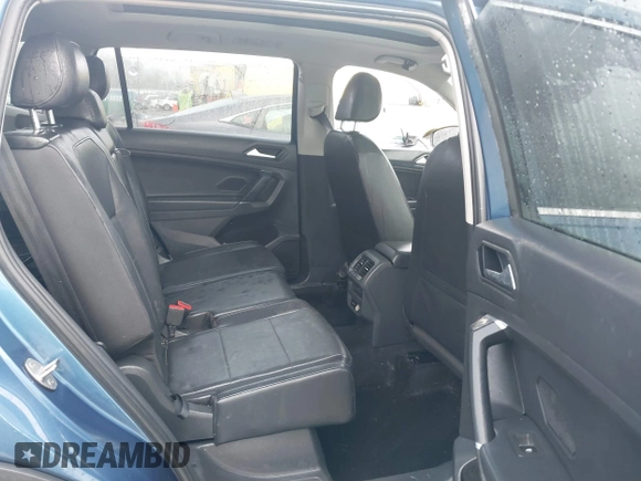 2020 Volkswagen Tiguan SE z VIN 3VV3B7AX5LM176136, wystawiony jako IAAI lot #41564431 z przebiegiem 74 867 mil mil oraz . Historia ofert i sprzedaży dostępna na DreamBid. Obrazek 8.