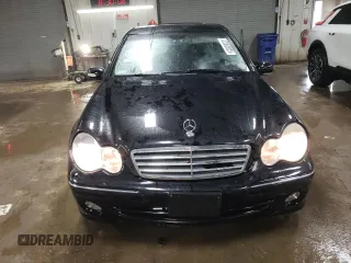 2005 Mercedes-Benz C 240 with VIN WDBRF81J85F591192, listed as a Copart auction lot 47052025 with 143,191 mi miles and Salvage Title. Bid and sale history available at DreamBid. Image 5.