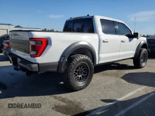 2022 Ford F-150 Raptor with VIN 1FTFW1RG4NFB63687, listed as a Copart auction lot 87479684 with 32,921 mi miles and Salvage Title. Bid and sale history available at carsss.com. Image 3.