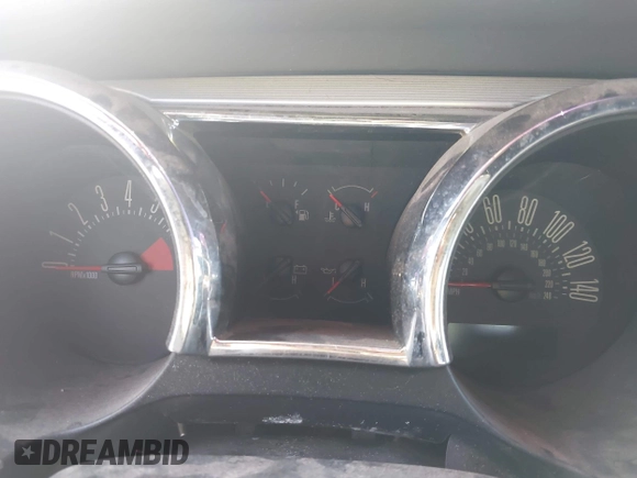 2006 Ford Mustang GT Deluxe z VIN 1ZVHT85H865217375, wystawiony jako IAAI lot #42770588 z przebiegiem Nie podano mil oraz . Historia ofert i sprzedaży dostępna na DreamBid. Obrazek 7.
