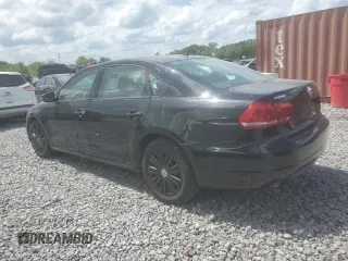 2014 Volkswagen Passat S z VIN 1VWAS7A34EC025857, wystawiony jako Copart lot #55750215 z przebiegiem 221 764 mil mil oraz Czysty tytuł • Clean title. Historia ofert i sprzedaży dostępna na DreamBid. Obrazek 2.