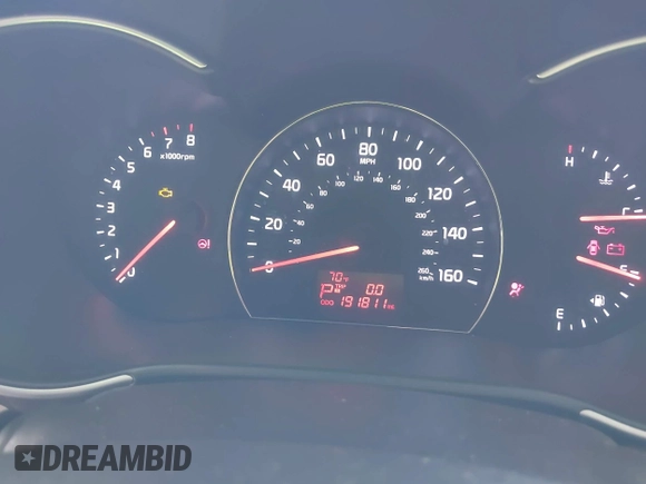 2015 Kia Sorento LX with VIN 5XYKTCA6XFG560437, listed as a IAAI auction lot 42009024 with 191,811 mi miles. Bid and sale history available at carsss.com. Image 7.