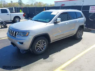 2019 Jeep Grand Cherokee Limited with VIN 1C4RJEBG3KC680585, listed as a IAAI auction lot 41859577 with 138,652 mi miles. Bid and sale history available at carsss.com. Image 17.