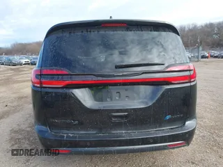 2022 Chrysler Pacifica Hybrid Limited with VIN 2C4RC1S76NR147838, listed as a IAAI auction lot 41436191 with 44,279 mi miles and . Bid and sale history available at DreamBid. Image 16.