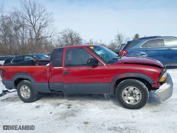 2002 GMC Sonoma SL Fleet with VIN 1GTCS19W228217168, listed as a IAAI auction lot 41615959 with 138,864 mi miles. Bid and sale history available at carsss.com. Image 14.
