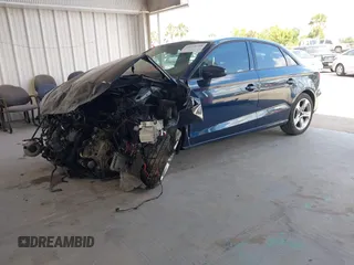 2017 Audi A3 Premium z VIN WAUAUGFF1H1058697, wystawiony jako IAAI lot #42159744 z przebiegiem 55 852 mil mil oraz . Historia ofert i sprzedaży dostępna na DreamBid. Obrazek 18.