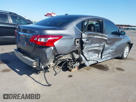 2019 Nissan Sentra SV z VIN 3N1AB7AP5KY312085, wystawiony jako IAAI lot #42311937 z przebiegiem 68 453 mil mil oraz . Historia ofert i sprzedaży dostępna na DreamBid. Obrazek 4.
