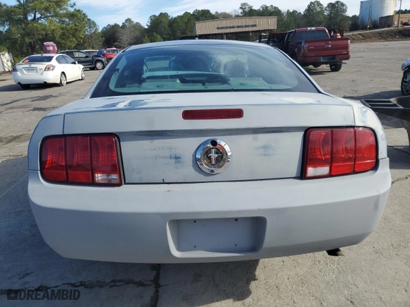 2005 Ford Mustang Deluxe with VIN 1ZVFT80N955151180, listed as a Copart auction lot 86249804 with 182,627 mi miles and Salvage Title. Bid and sale history available at carsss.com. Image 6.