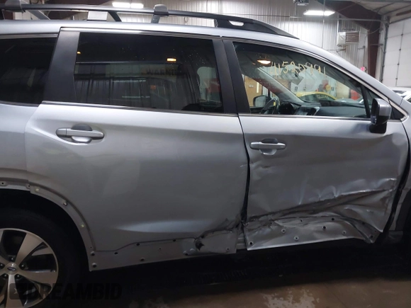 2021 Subaru Ascent Premium z VIN 4S4WMAFDXM3420217, wystawiony jako IAAI lot #41520991 z przebiegiem 54 782 mil mil oraz . Historia ofert i sprzedaży dostępna na DreamBid. Obrazek 17.