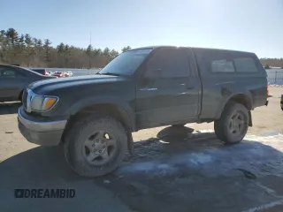 2002 Toyota Tacoma z VIN 5TEPM62N12Z011042, wystawiony jako Copart lot #47381135 z przebiegiem 217 358 mil mil oraz Szkoda całkowita • Salvage title. Historia ofert i sprzedaży dostępna na DreamBid. Obrazek 1.