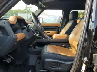 2021 Land Rover Defender с VIN SALEX7RU7M2038165, выставлен на аукционе Copart как лот 65422644 с пробегом 24 207 миль миль и Списание • Salvage title. История ставок и продаж доступна на DreamBid. Изображение 7.