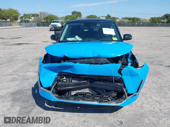 2024 Kia Soul GT-Line with VIN KNDJ53AU0R7219196, listed as a IAAI auction lot 41823959 with 8,650 mi miles. Bid and sale history available at carsss.com. Image 13.