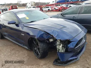 2018 Ford Mustang GT z VIN 1FA6P8CF0J5128561, wystawiony jako IAAI lot #41078319 z przebiegiem 72 615 mil mil oraz . Historia ofert i sprzedaży dostępna na DreamBid. Obrazek 6.