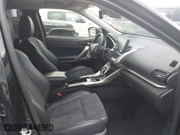 2024 Mitsubishi Eclipse Cross SE with VIN JA4ATWAA4RZ034659, listed as a IAAI auction lot 42670533 with 33,398 mi miles and . Bid and sale history available at DreamBid. Image 5.