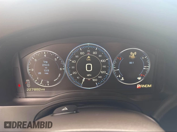 2015 Cadillac Escalade ESV Premium z VIN 1GYS4JKJ1FR272533, wystawiony jako IAAI lot #42461108 z przebiegiem 227 892 mil mil oraz . Historia ofert i sprzedaży dostępna na DreamBid. Obrazek 7.