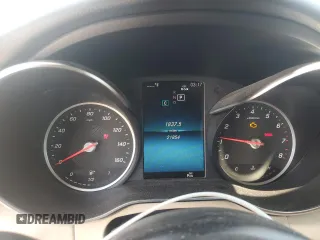 2019 Mercedes-Benz C 300 z VIN WDDWK8DB4KF796515, wystawiony jako Copart lot #57394145 z przebiegiem 21 854 mil mil oraz Szkoda całkowita • Salvage title. Historia ofert i sprzedaży dostępna na DreamBid. Obrazek 9.