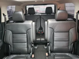 2021 GMC Acadia Denali z VIN 1GKKNXLS7MZ218250, wystawiony jako Copart lot #42729585 z przebiegiem 83 332 mil mil oraz Szkoda całkowita • Salvage title. Historia ofert i sprzedaży dostępna na DreamBid. Obrazek 10.