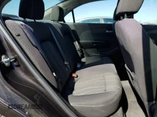 2015 Chevrolet Sonic LT z VIN 1G1JC5SH2F4200996, wystawiony jako Copart lot #53979965 z przebiegiem 129 200 mil mil oraz Szkoda całkowita • Salvage title. Historia ofert i sprzedaży dostępna na DreamBid. Obrazek 10.