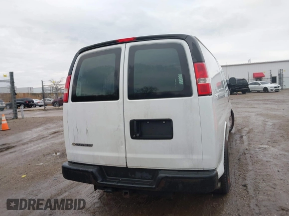 2017 Chevrolet Express Cargo Van with VIN 1GCZGHFG6H1292104, listed as a IAAI auction lot 41662902 with 272,436 mi miles. Bid and sale history available at carsss.com. Image 16.