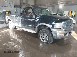 2007 Ford F-250 XL z VIN 1FTSW21P77EA11167, wystawiony jako IAAI lot #41534223 z przebiegiem 247 564 mil mil oraz . Historia ofert i sprzedaży dostępna na DreamBid. Obrazek 1.