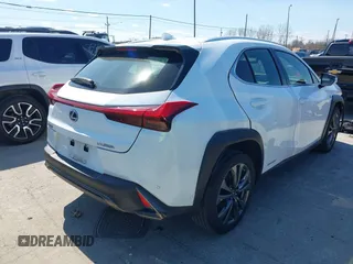 2019 Lexus UX 250h z VIN JTHU9JBH2K2011457, wystawiony jako IAAI lot #41894143 z przebiegiem 55 826 mil mil oraz . Historia ofert i sprzedaży dostępna na DreamBid. Obrazek 4.