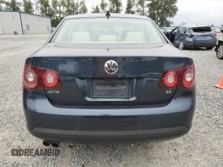 2010 Volkswagen Jetta Limited Edition z VIN 3VWRZ7AJ7AM040861, wystawiony jako Copart lot #63333995 z przebiegiem 189 482 mil mil oraz Szkoda całkowita • Salvage title. Historia ofert i sprzedaży dostępna na DreamBid. Obrazek 6.