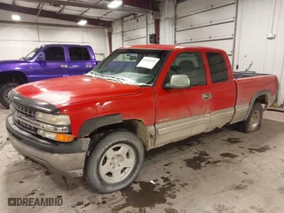 1999 Chevrolet Silverado 1500 LT with VIN 1GCEK19T0XE223896, listed as a IAAI auction lot 41567113 with 0 mi miles. Bid and sale history available at carsss.com. Image 2.