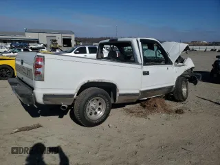 1996 Chevrolet Silverado 1500 with VIN 1GCEC14R1TZ185395, listed as a Copart auction lot 42244085 with 545,084 mi miles and Salvage Title. Bid and sale history available at DreamBid. Image 3.