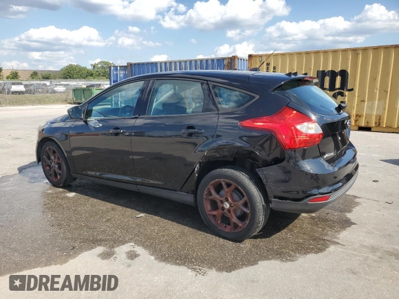 2012 Ford Focus SE z VIN 1FAHP3K28CL420113, wystawiony jako Copart lot #56986925 z przebiegiem 87 381 mil mil oraz Szkoda całkowita • Salvage title. Historia ofert i sprzedaży dostępna na DreamBid. Obrazek 2.