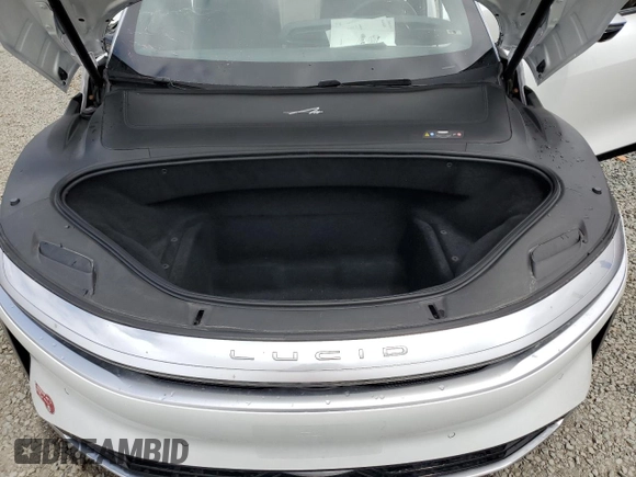 2022 Lucid Air Grand Touring z VIN 50EA1GBA6NA002123, wystawiony jako Copart lot #54435935 z przebiegiem 14 902 mil mil oraz Szkody całkowita. Historia ofert i sprzedaży dostępna na DreamBid. Obrazek 11.