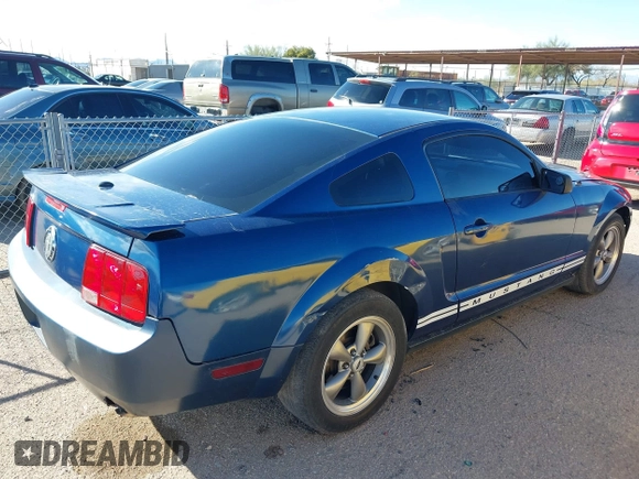 2007 Ford Mustang Deluxe with VIN 1ZVHT80N375356957, listed as a IAAI auction lot 41733622 with Not Provided miles and . Bid and sale history available at DreamBid. Image 4.