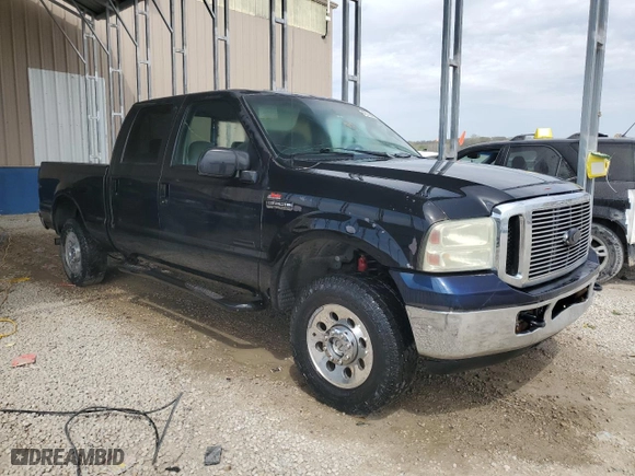 2006 Ford Super Duty F-250 XL with VIN 1FTSW21P76ED52440, listed as a Copart auction lot 42009945 with 197,908 mi miles and Salvage Title. Bid and sale history available at carsss.com. Image 4.