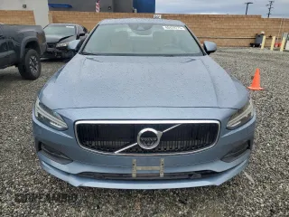 2018 Volvo S90 Momentum with VIN LVY982MK5JP026876, listed as a Copart auction lot 48429775 with 57,325 mi miles and Salvage Title. Bid and sale history available at carsss.com. Image 5.