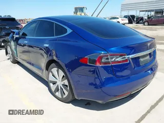 2020 Tesla Model S Long Range with VIN 5YJSA1E25LF401362, listed as a IAAI auction lot 41771363 with 28,015 mi miles. Bid and sale history available at carsss.com. Image 3.