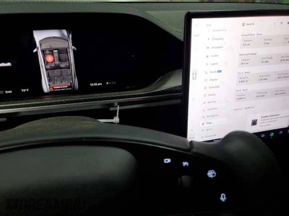 2022 Tesla Model S Plaid z VIN 5YJSA1E64NF460280, wystawiony jako Copart lot #60063745 z przebiegiem 42 387 mil mil oraz Szkoda całkowita • Salvage title. Historia ofert i sprzedaży dostępna na DreamBid. Obrazek 9.