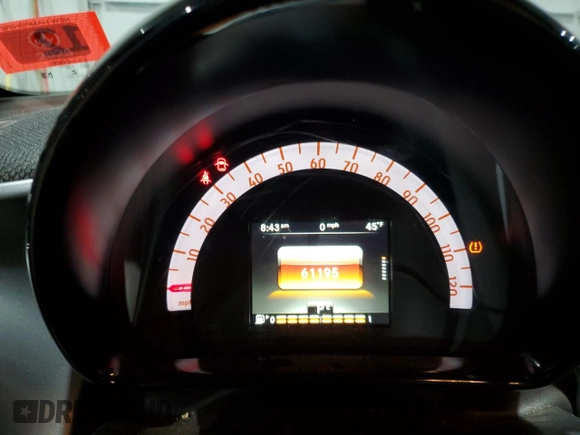 2016 Smart fortwo Passion z VIN WMEFJ5DA9GK067011, wystawiony jako Copart lot #46152325 z przebiegiem 61 195 mil mil oraz Szkody całkowita. Historia ofert i sprzedaży dostępna na DreamBid. Obrazek 9.