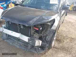 2014 Toyota Highlander XLE with VIN 5TDKKRFH5ES028448, listed as a IAAI auction lot 41687537 with 105,702 mi miles. Bid and sale history available at carsss.com. Image 6.