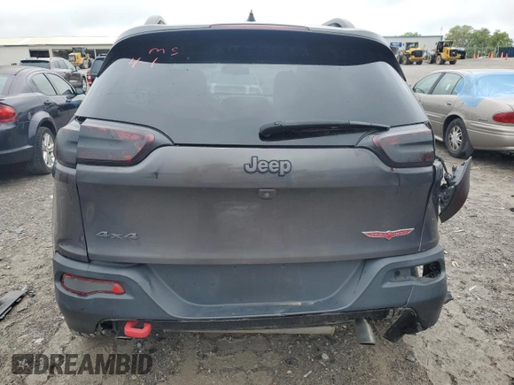 2016 Jeep Cherokee Trailhawk z VIN 1C4PJMBS1GW211605, wystawiony jako Copart lot #53381825 z przebiegiem 160 238 mil mil oraz Szkoda całkowita • Salvage title. Historia ofert i sprzedaży dostępna na DreamBid. Obrazek 6.