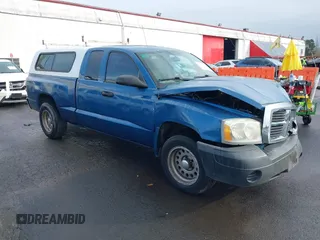 2005 Dodge Dakota ST with VIN 1D7HW22K35S224778, listed as a IAAI auction lot 41573226 with 150,688 mi miles. Bid and sale history available at carsss.com. Image 1.