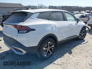 2025 Kia Sportage EX with VIN 5XYK33DF4SG269101, listed as a IAAI auction lot 41772994 with 2,513 mi miles. Bid and sale history available at carsss.com. Image 4.