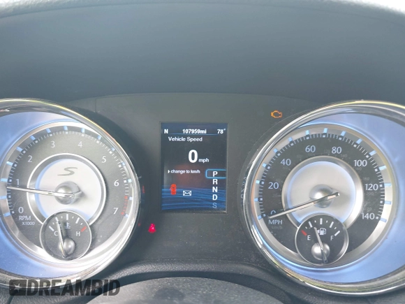 2014 Chrysler 300 S z VIN 2C3CCABG1EH355190, wystawiony jako IAAI lot #42134787 z przebiegiem 107 959 mil mil oraz . Historia ofert i sprzedaży dostępna na DreamBid. Obrazek 7.